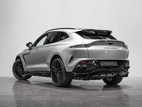 Aston Martin DBX 707 4