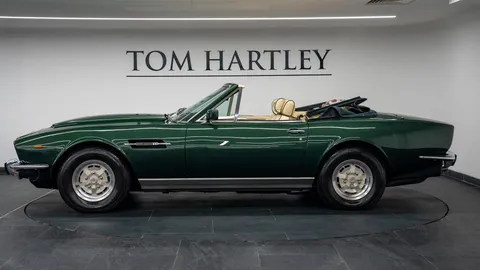 Aston Martin V8 Volante Oscar India 4