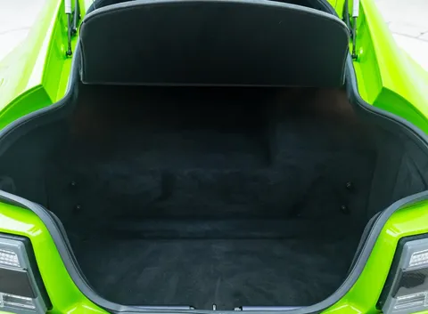 Aston Martin Vantage GT12 2