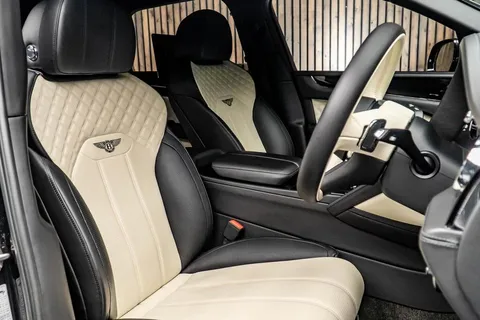 Bentley Bentayga V8 2