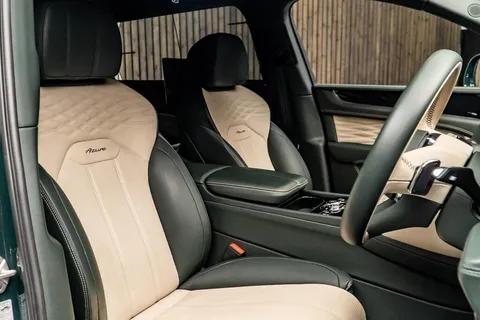 Bentley Bentayga V8 Azure EWB 2