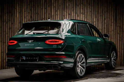 Bentley Bentayga V8 Azure EWB 4