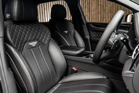 Bentley Bentayga V8 2