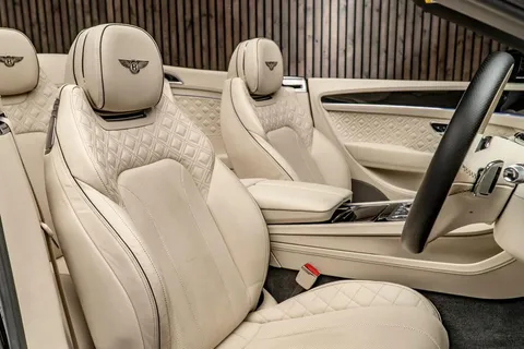 Bentley Continental V8 GTC 2