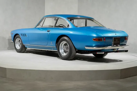 Ferrari 330 GT 2+2 5