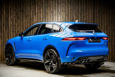 Jaguar F-Pace SVR 3