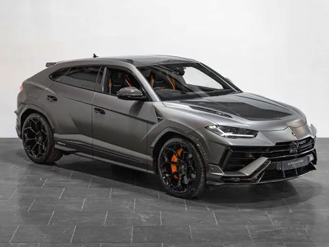Lamborghini Urus Performante 5