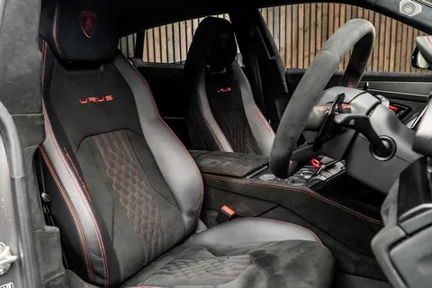 Lamborghini Urus Performante 2