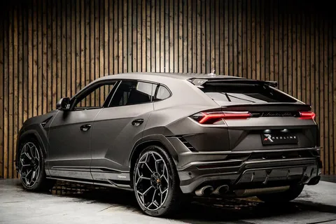 Lamborghini Urus Performante 3