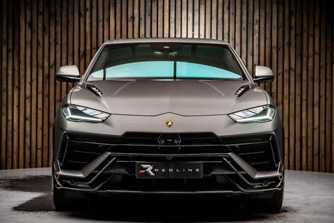 Lamborghini Urus Performante 5