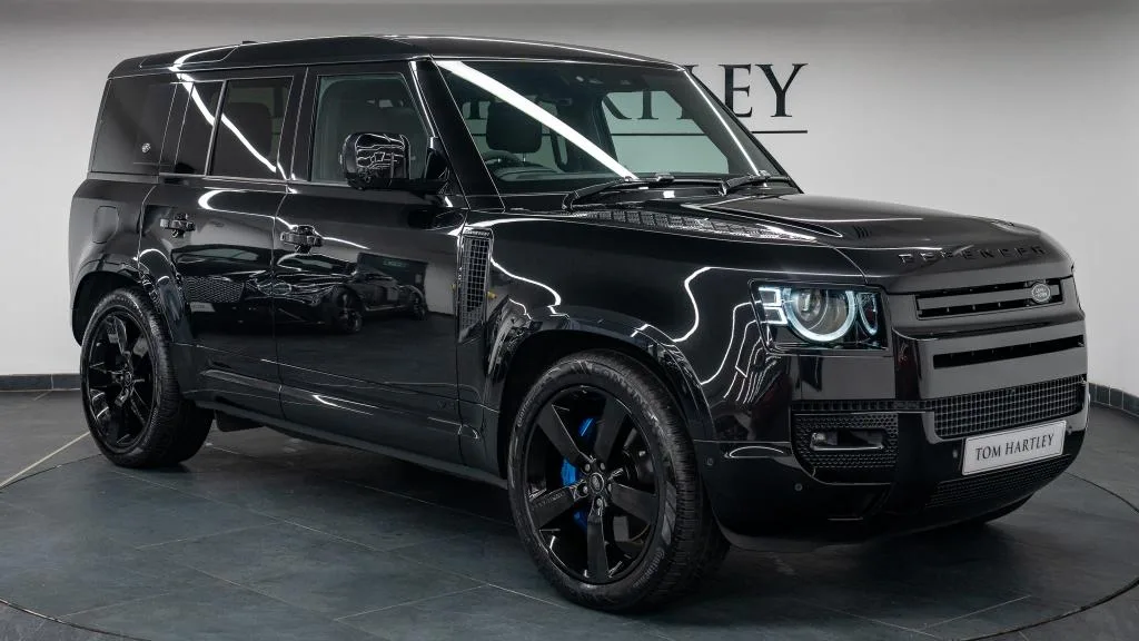 Land Rover Defender 110 V8 Bond Edition for sale — main photo