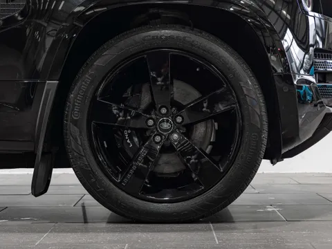 Land Rover Defender 110 V8 2