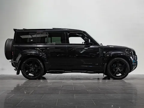 Land Rover Defender 110 V8 3