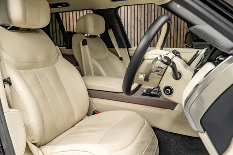 Land Rover Range Rover D350 First Edition 2