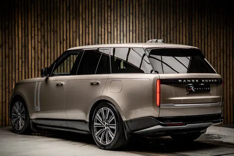 Land Rover Range Rover P550e Autobiography 3