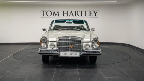 Mercedes-Benz 280 SE 3.5 Cabriolet 2