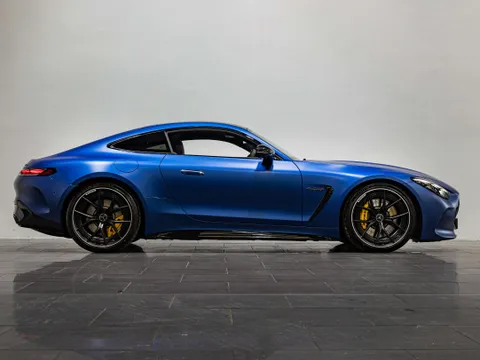 Mercedes-Benz AMG GT 63 Premium Plus 2