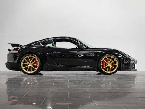 Porsche 718 Cayman GT4 3