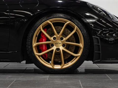 Porsche 718 Cayman GT4 4