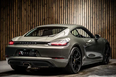 Porsche 718 Cayman T 4