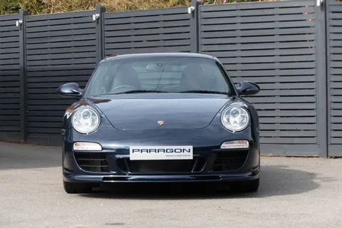 Porsche 911 Carrera 4 GTS 4