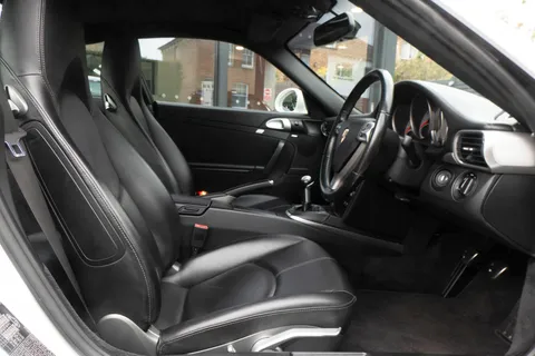 Porsche 911 Carrera 4S 2