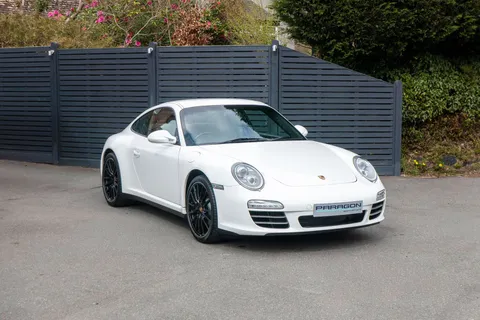 Porsche 911 Carrera 4S 3