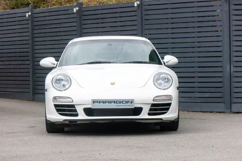 Porsche 911 Carrera 4S 4