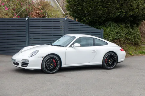 Porsche 911 Carrera 4S 5