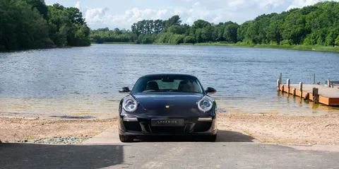 Porsche 911 Carrera GTS 2