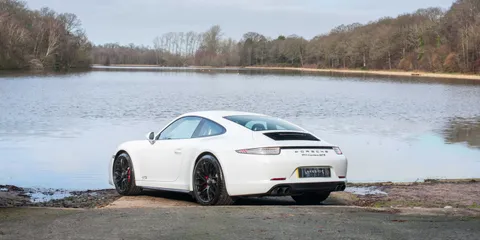 Porsche 911 Carrera GTS 4