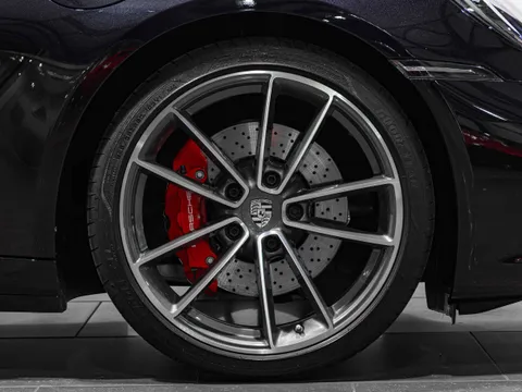 Porsche 911 Carrera S 3