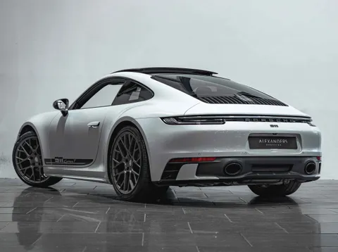 Porsche 911 Carrera T 2