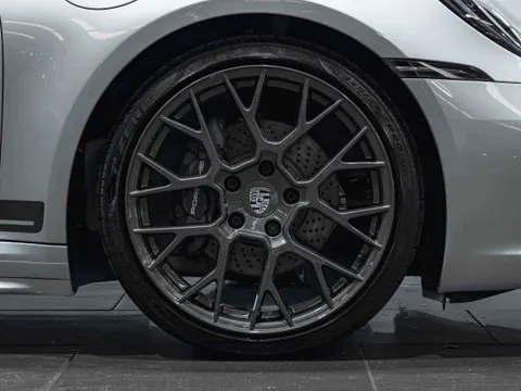 Porsche 911 Carrera T 4