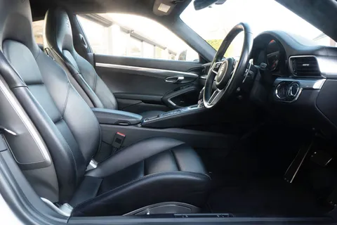 Porsche 911 Carrera 2