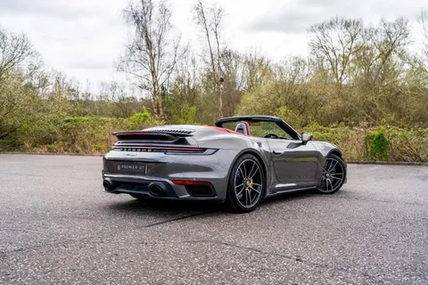 Porsche 911 Turbo S Cabriolet 2