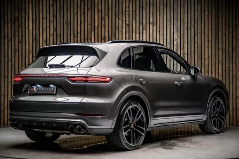 Porsche Cayenne 4
