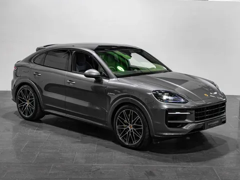 Porsche Cayenne Coupe V6 E-Hybrid 5