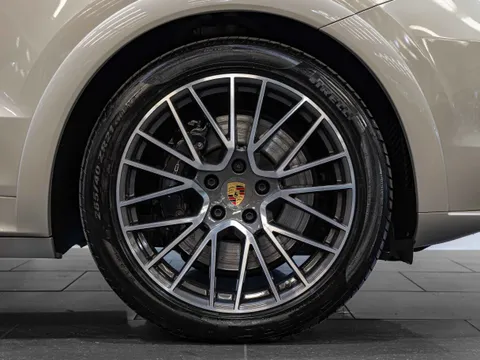 Porsche Cayenne GTS 3