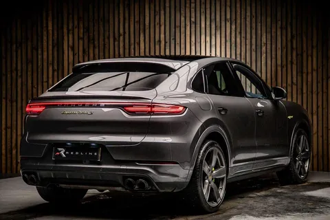 Porsche Cayenne Turbo S E-Hybrid 4