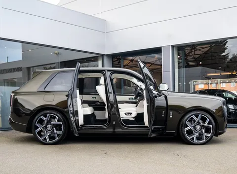 Rolls-Royce Cullinan Series II Black Badge 4